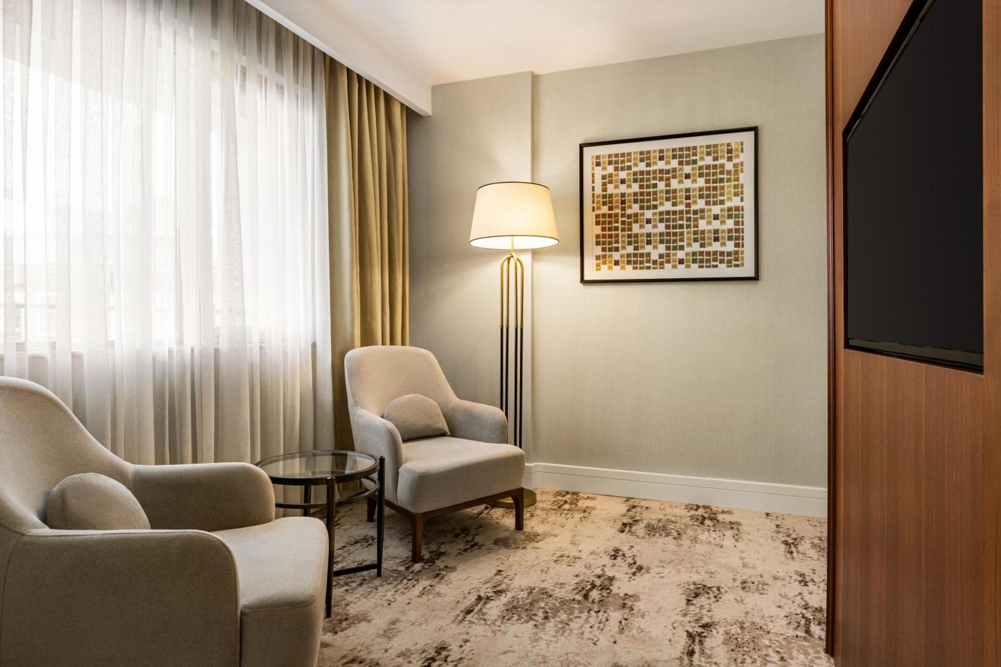 Ramada Plaza Sultanahmet Hotell Istanbul Exteriör bild A room at the hotel